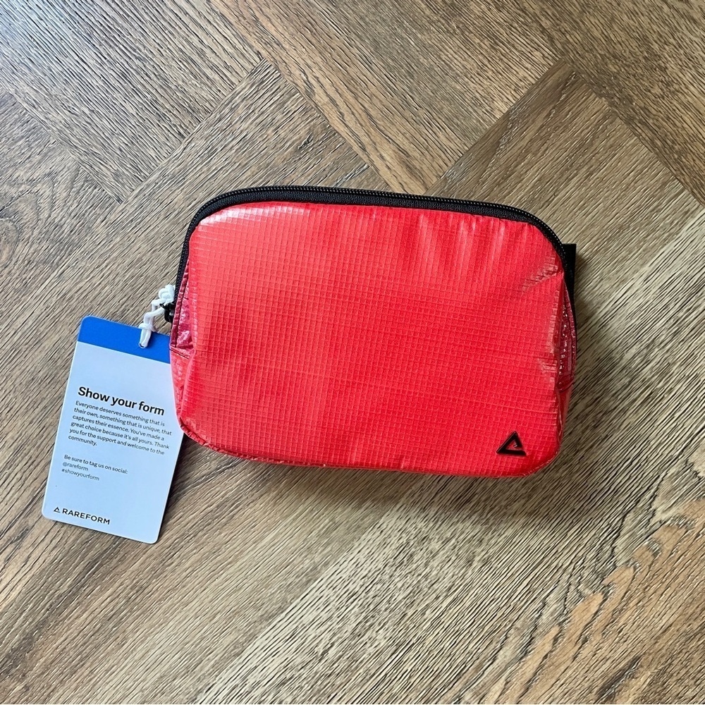 NWT New With Tags Rare Form Zion Sling Bag